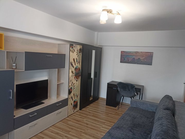 Berceni, Piata Sudului, Oltenitei, stradal